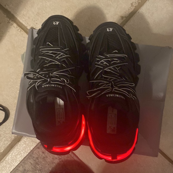 Balenciaga Track Runner Led - Picture 3 of 9